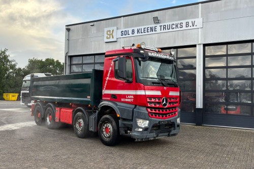 Mercedes-Benz Arocs 3251 8x4 2 way dumper hubreduction euro 6